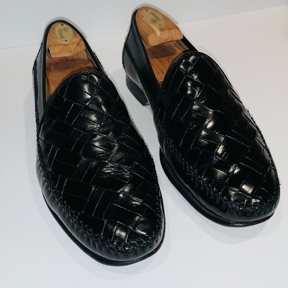 Johnston & Murphy Leather Woven Loafers. - Picture 6 of 12